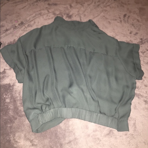 Button up - Picture 3 of 3